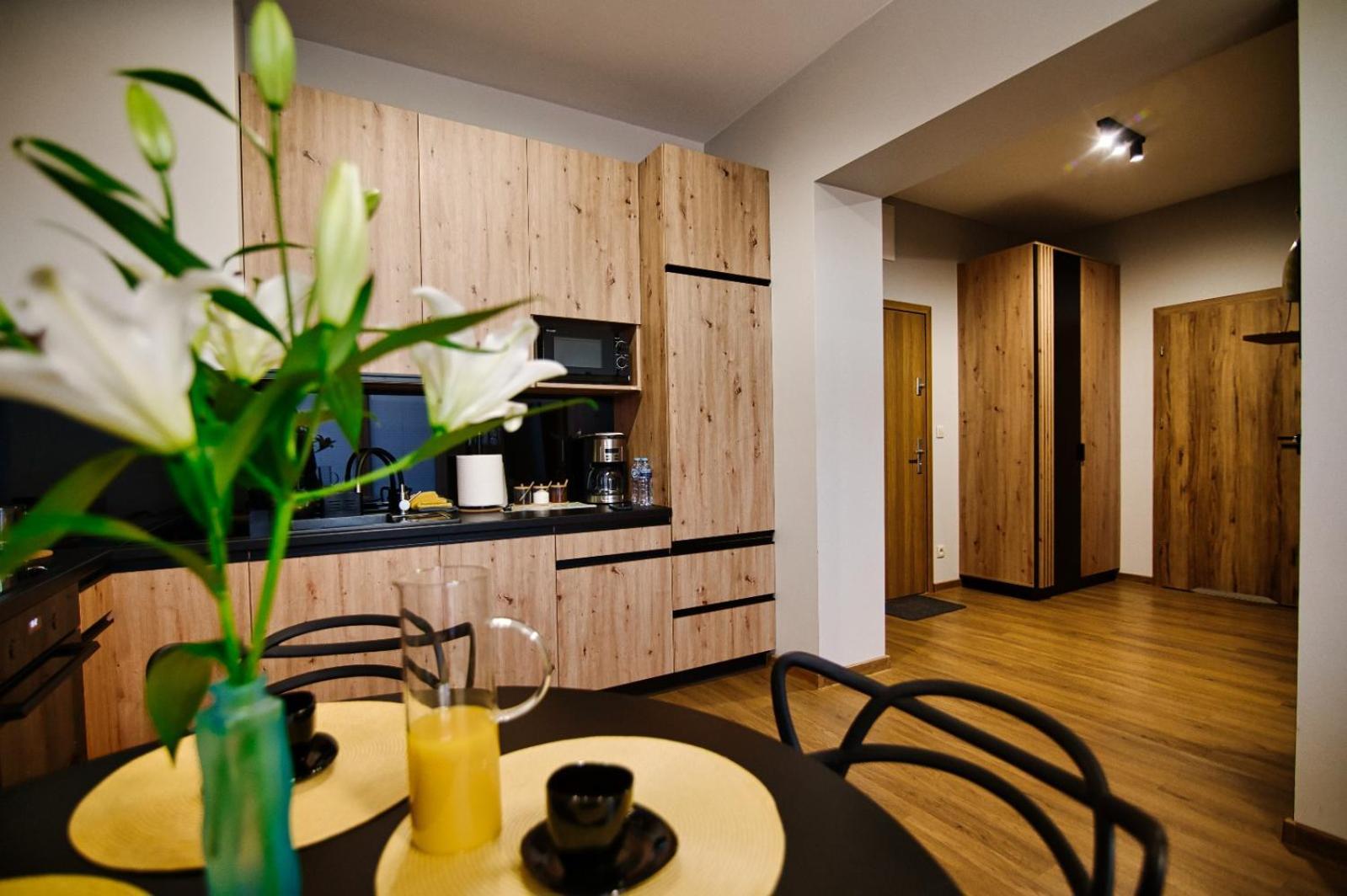 Apartament No82 Yellow Holiday Home Zator Exteriör bild
