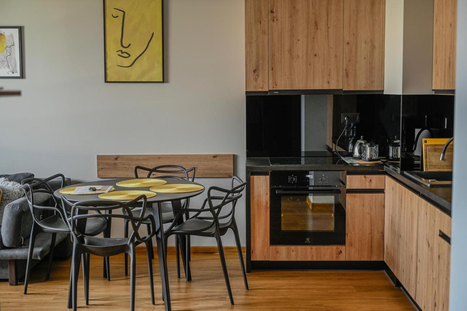 Apartament No82 Yellow Holiday Home Zator Exteriör bild